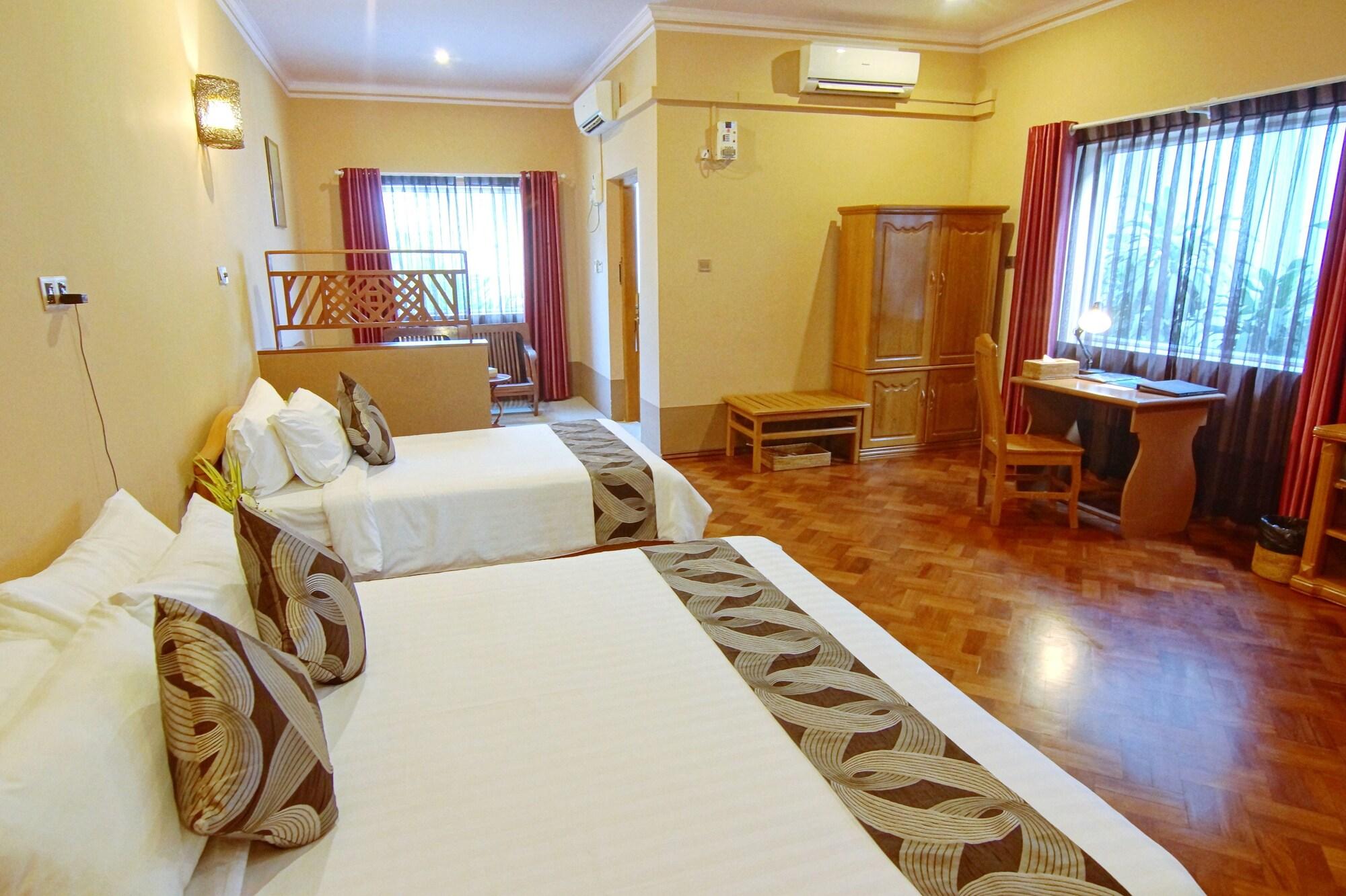 Triumph Hotel 4*