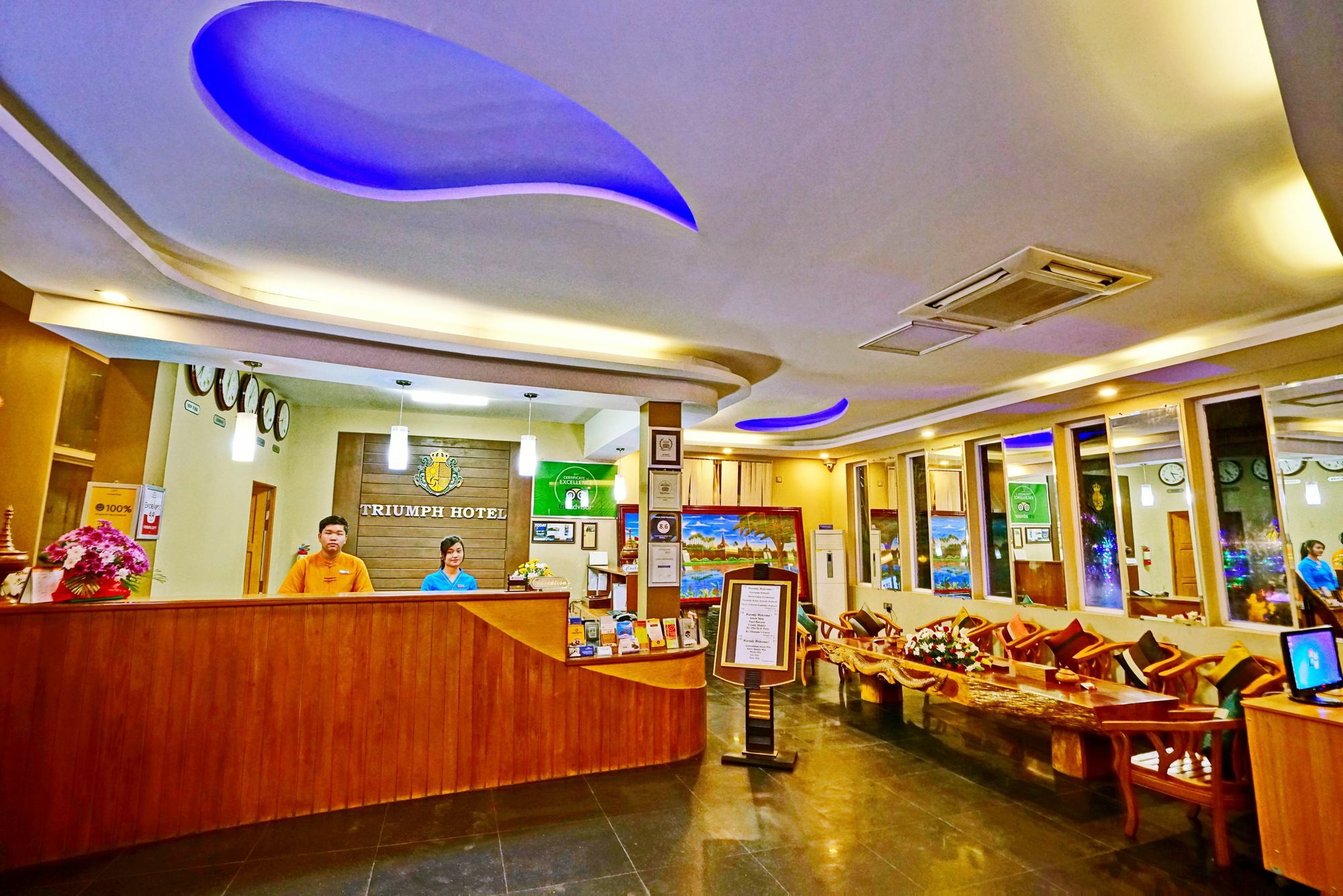 Triumph Hotel 4*