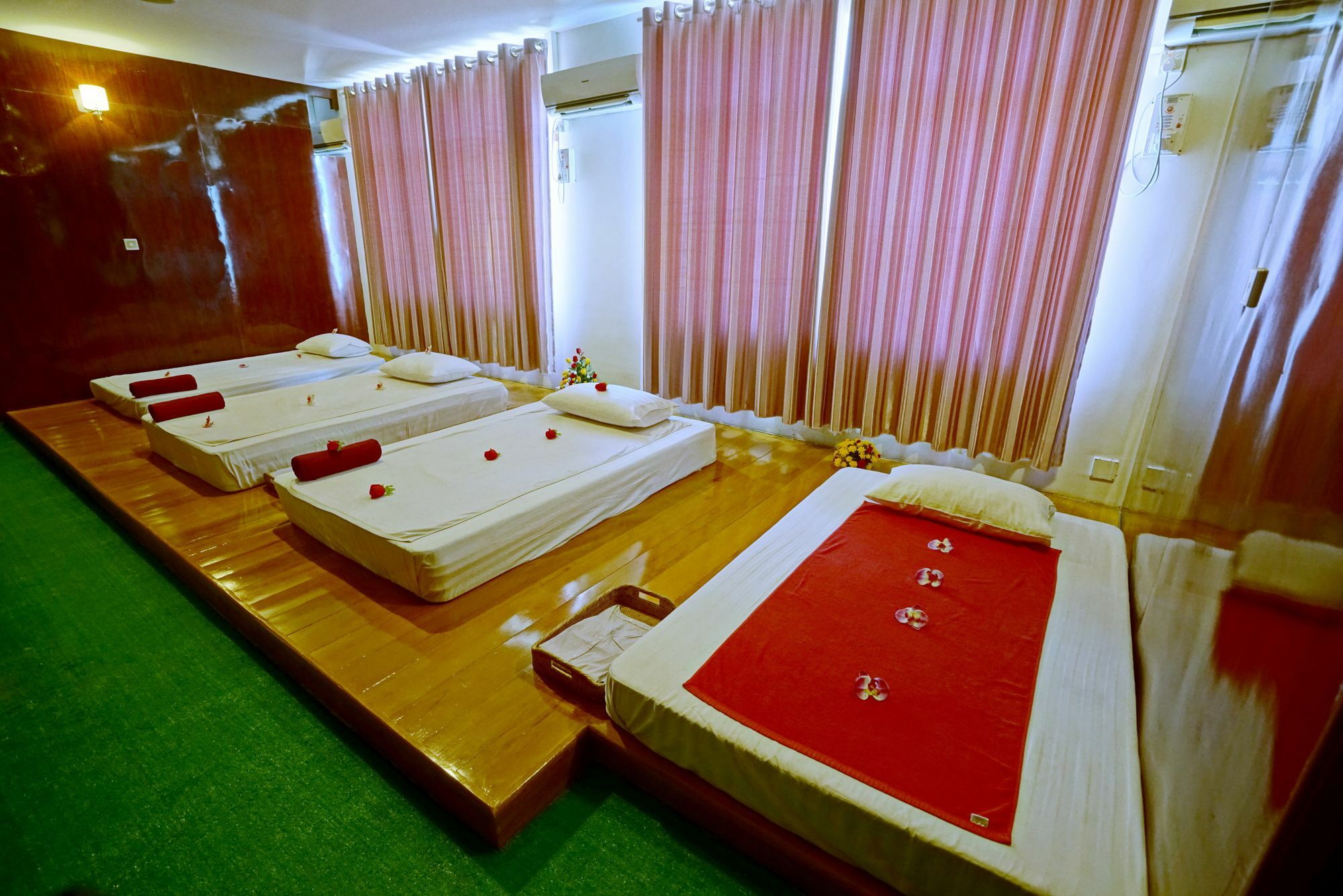 Hotel Triumph 4*