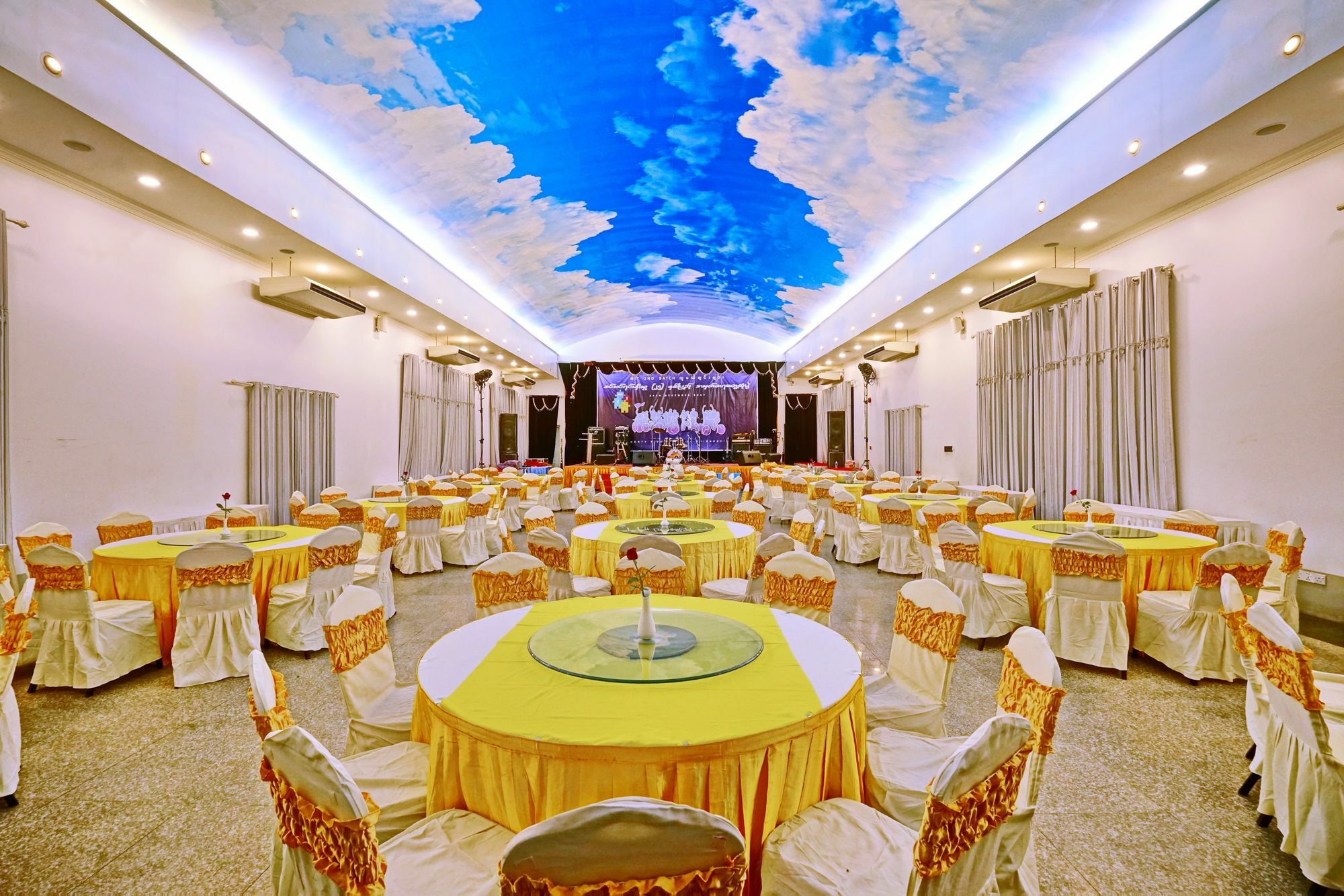 Triumph Hotel 4*